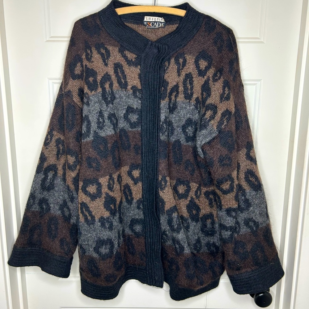 * VINTAGE * ESCADA Animal Knit Cardigan size L
